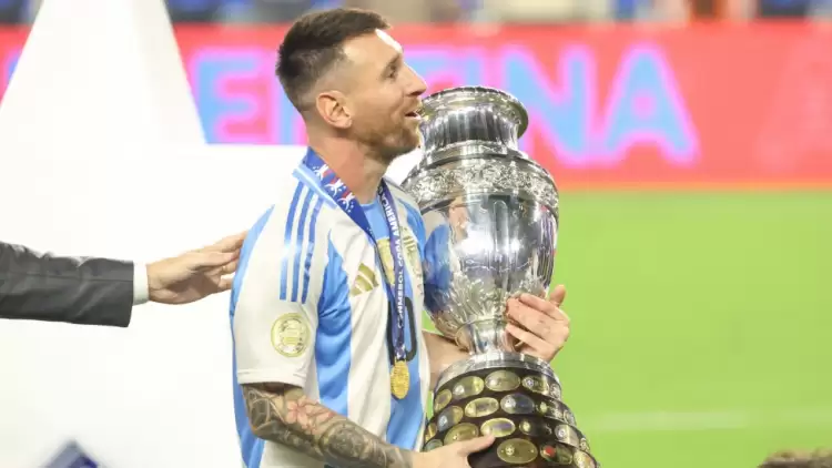 Messi, kariyerinin 45. kupasını kazandı. Daha fazla kupa kazanan futbolcu yok!