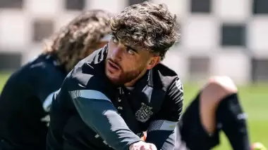 Anlaşma sağlandı, bugün İstanbul'a geliyor! İşte yeni sağ bek...