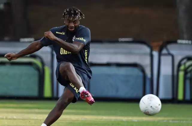 Fenerbahçe'de Lugano maçı öncesi Allan Saint-Maximin şoku