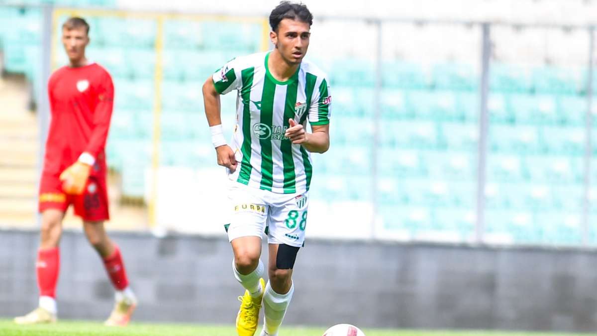 Bursaspor'dan ayrılan Yiğit Fidan, Süper Lig yolunda