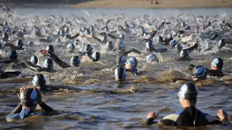 Sen Nehri'ndeki kirlilik triatlon antrenmanlarını iptal ettirdi!