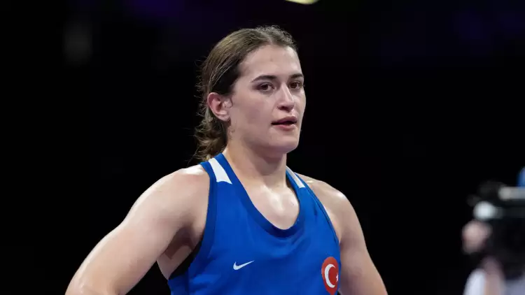 Milli boksör Esra Yıldız Kahraman Olimpiyatlar'da madalyayı garantiledi!