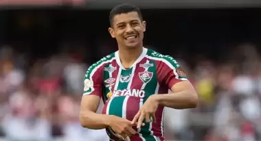 Fenerbahçe'ye hem 6 hem 8 oynayabilen Sambacı! İlk görüşme yapıldı