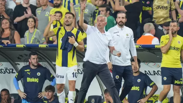 Fenerbahçe'de teknik direktör Jose Mourinho kariyerinde bir ilki yaşadı!