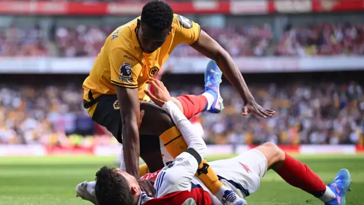 Arsenal-Wolverhampton maçında sıra dışı olay! Stoper, gündem oldu