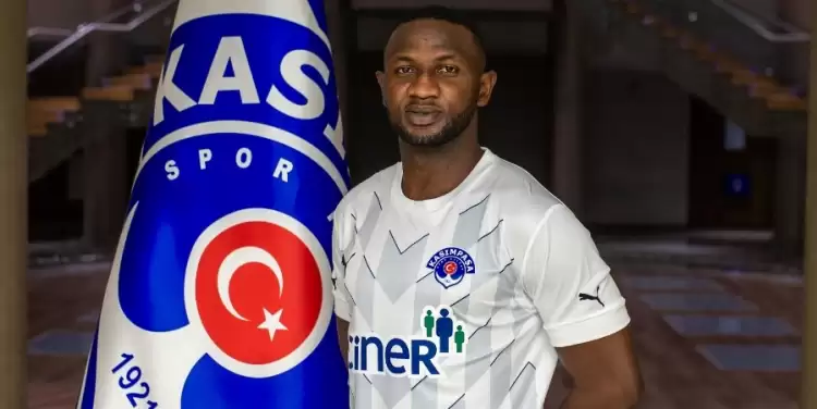 Kasımpaşa, Ganalı sotepr Nicholas Opoku ile 2 yıllık sözleşme imzaladı