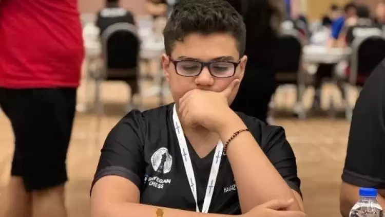 Satrançta 13 yaşındaki Yağız Kaan Erdoğmuş'un "Büyükusta" ünvanı onaylandı