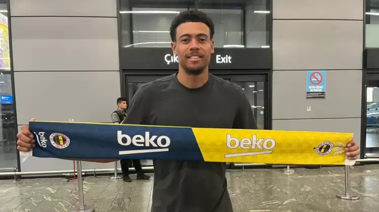 Fenerbahçe'nin transferleri bir bir İstanbul'a iniyor!