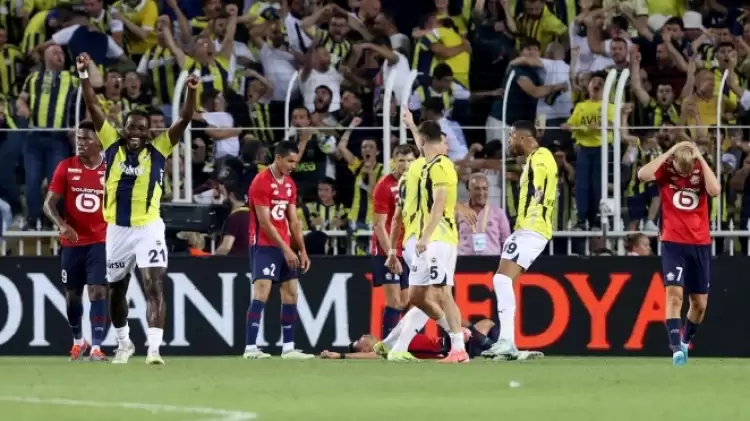 Lille maçında sahaya yabancı madde atılmıştı: UEFA'dan Fenerbahçe'ye ceza!