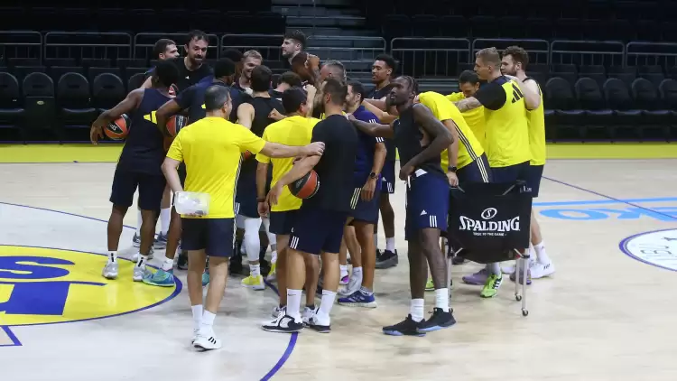 Fenerbahçe Erkek Basketbol Takımı, yeni sezonun ilk antrenmanını yaptı