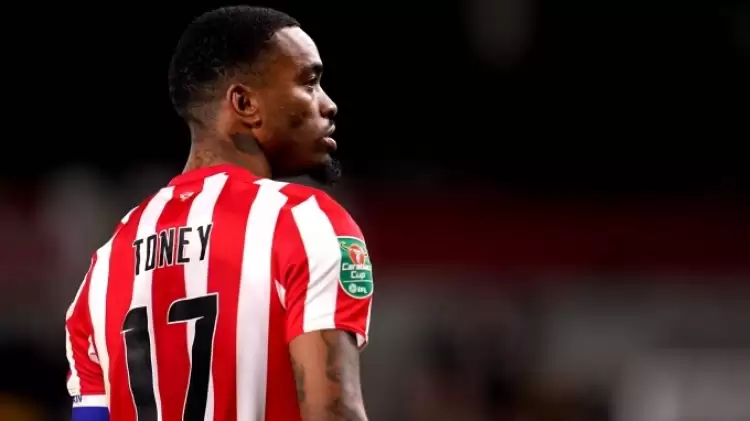 Chelsea Ivan Toney'i gündemine aldı