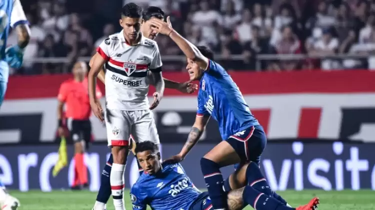 Copa Libertadores'de yere yığıldı, hastanede vefat etti! Yıldız isim...