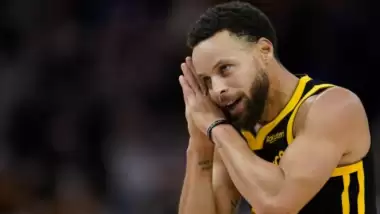 Stephen Curry'ye dev kontrat!