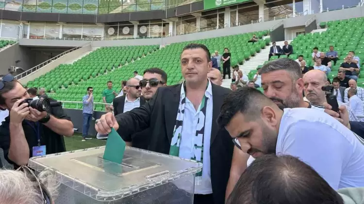 Sakaryaspor Başkanı Gökhan İn görevinden istifa etti!