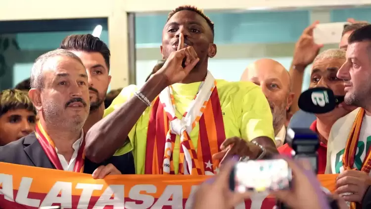 Victor Osimhen sağlık kontrollerinden geçti! Galatasaray'ın açıklaması bekleniyor