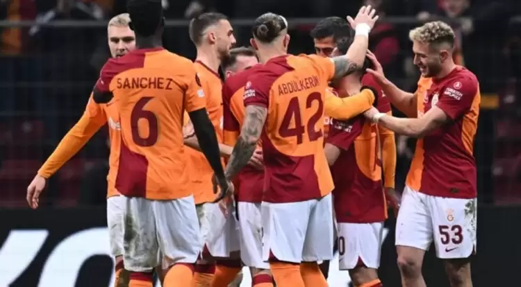 Galatasaray'da kaptanlık pazubandını takacak 3. isim belli oldu