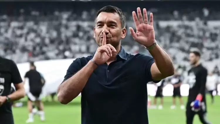 Beşiktaş'ta yıldız futbolcu için son karar Van Bronckhorst'un!