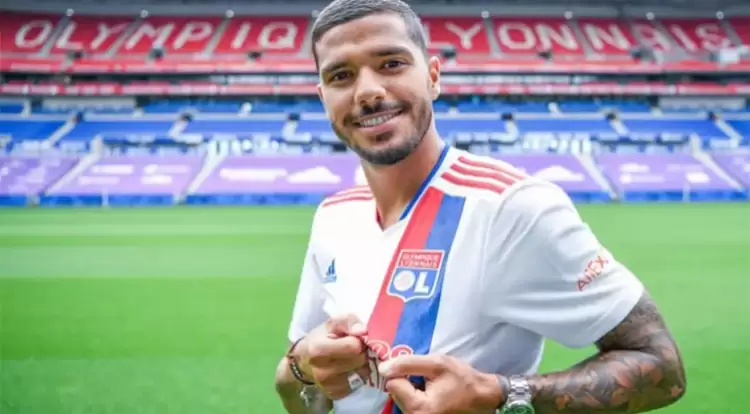 Lyon’dan ayrıldı Antalyaspor’da gündeme geldi