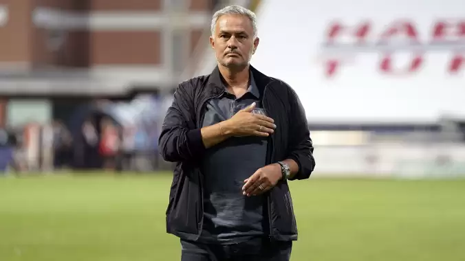 Jose Mourinho, Fenerbahçe'de ilk derbisine çıkacak