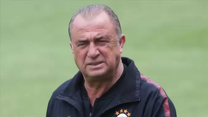 "Fatih Terim sözleşme imzalamadığım için beni oynatmadı"