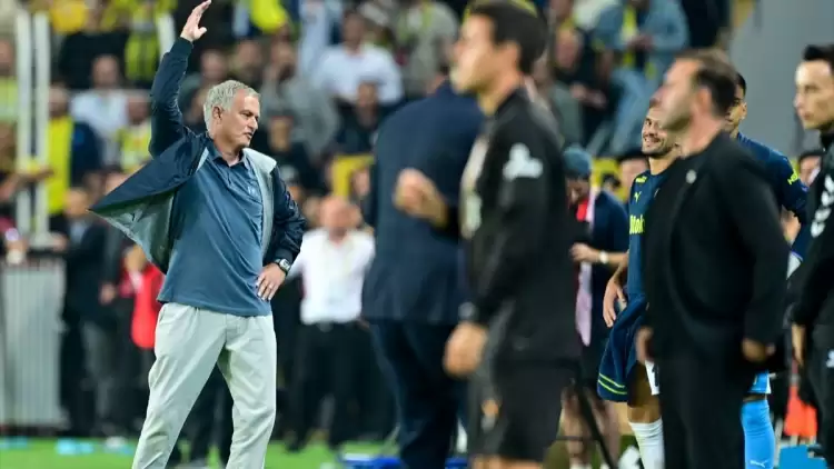 Mourinho Okan Buruk'a kızdı, basın toplantısına katılmadı!