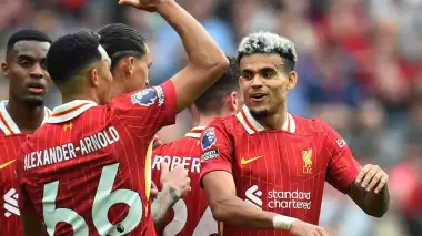 Liverpool fişi ilk yarıda çekti! Bournemouth...