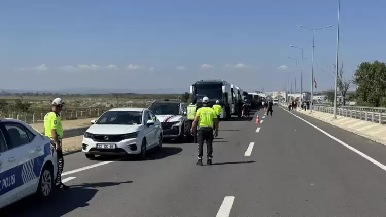 PAOK taraftarları Türkiye'ye giriş yaptı