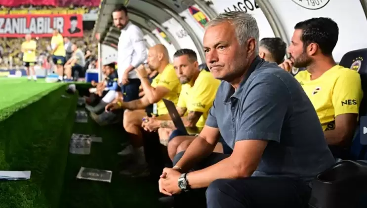 Fenerahçe'de Jose Mourinho'nun ekibinde sürpriz ayrılık! İtalya'ya döndü...