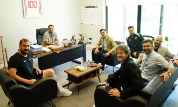 Vincenzo Montella'dan ikas Eyüpspor'a ziyaret