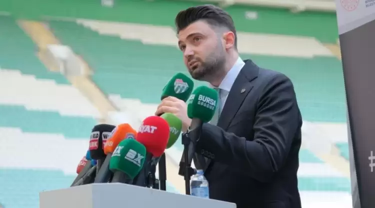 Bursaspor Başkanı futbolcusunun olay itirafını açıkladı! Yıllık ücretinin 1 milyon TL'sini yöneticilere veriyormuş... 