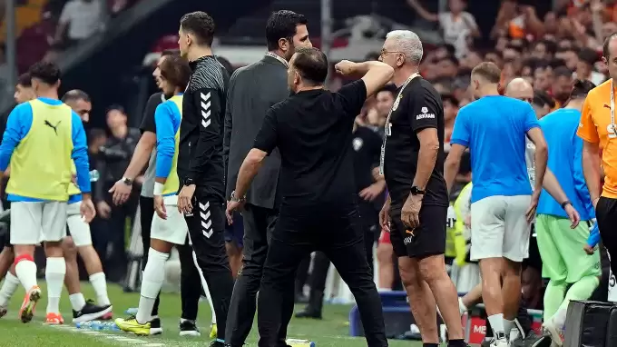 VİDEO | Okan Buruk'tan hakeme olay gönderme: "Bir daha burada maç yönetemez!"