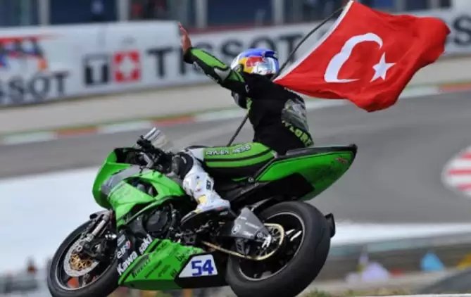 Kenan Sofuoğlu, 2025'te Superbike yarışlarının İstanbul Park'ta yapılabileceğini söyledi