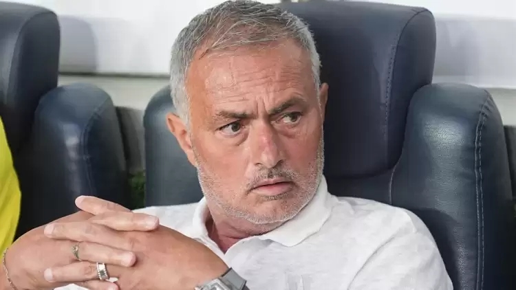 Mourinho biletlerini kesti! Fenerbahçe'de devre arası iki veda birden...