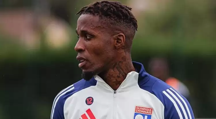 Wilfried Zaha'nın Lyon'da kadro dışı kalma sebebi belli oldu