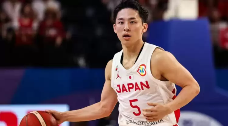 Japon guard Yuki Kawamura imyazı attı! NBA'in en kısa oyuncusu oldu