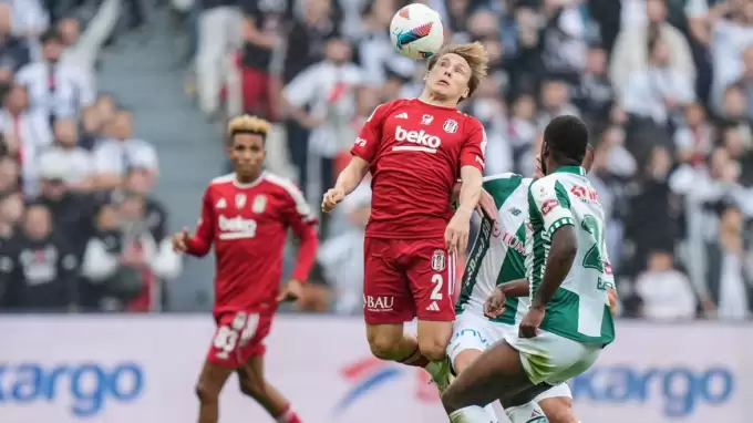 Kara Kartal, ilk yarıda fişi çekti