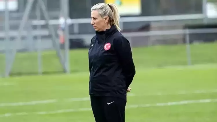 Necla Güngör Kıragası: "Galatasaray'ın başardığı şeyler çok kıymetli"