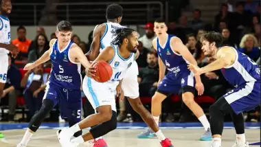 Türk Telekom evinde İspanyol devine diş geçiremedi