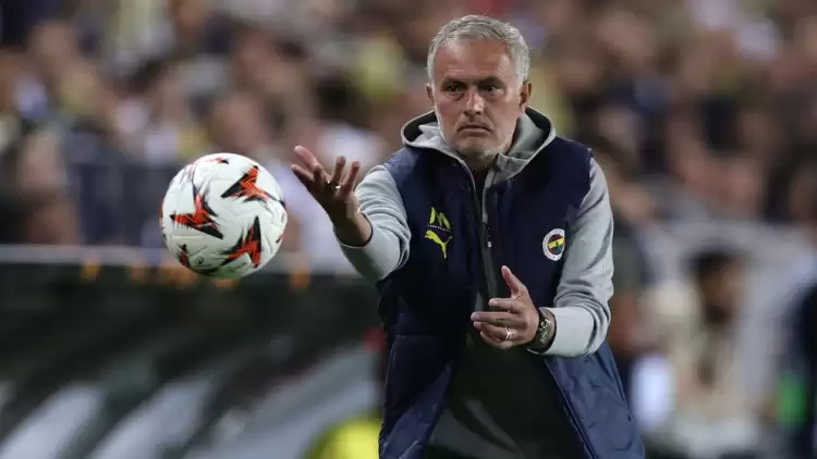 Mourinho'dan İngiliz basınına flaş açıklama: "Fenerbahçe, engelleniyor"