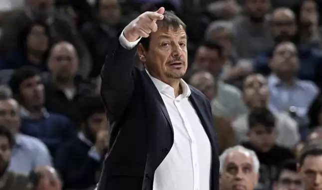 Ergin Ataman kendi oyuncusunu Avrupa Ligi'nin en iyisi ilan etti