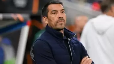 Giovanni van Bronckhorst maç öncesi konuştu: "Biz savaşa hazırız!"