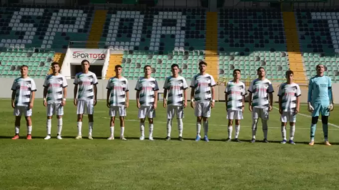 Eski Süper Lig ekibi, 7-0'lık skordan sonra sahadan çekildi!