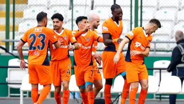 Başakşehir, Konferans Ligi'nde ilk galibiyet için sahaya çıkıyor! Muhtemel 11...