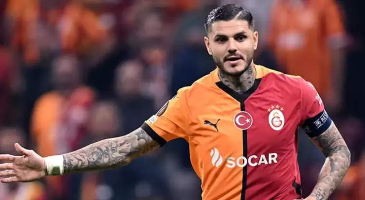 Galatasaray tribünlerinden Mauro Icardi pankartı