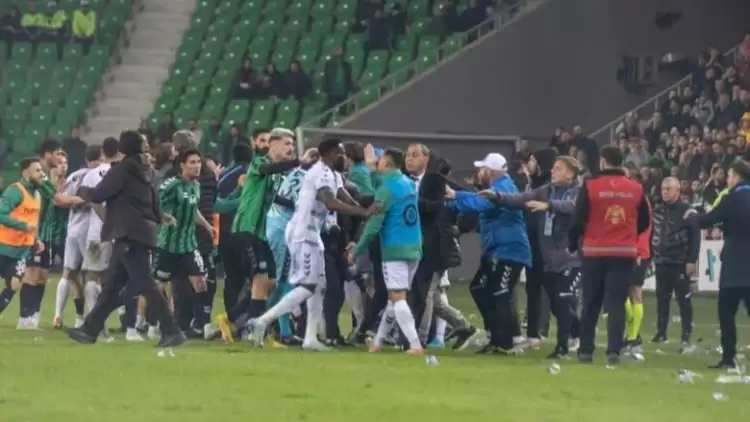 Olaylı Marmara Derbisi'nin faturası ağır oldu! Sakaryaspor'a seyircisiz oynama cezası