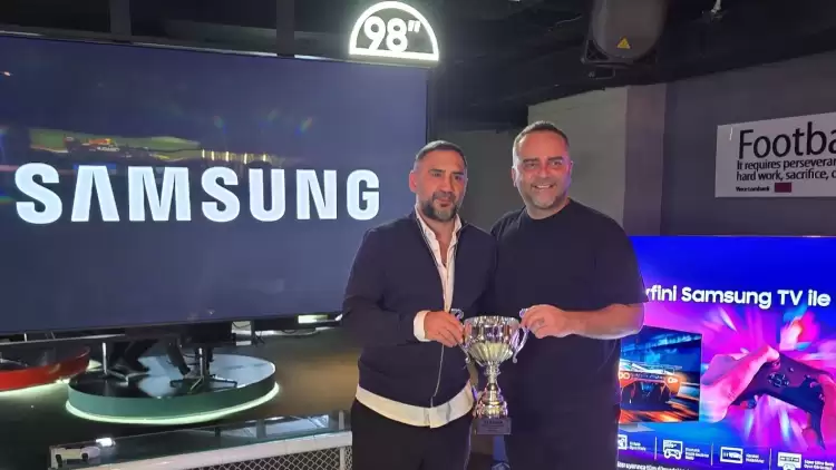 Yeşil sahadan dijital sahaya! Ümit Karan ve Semih Şentürk Samsung TV’de kozlarını paylaştı