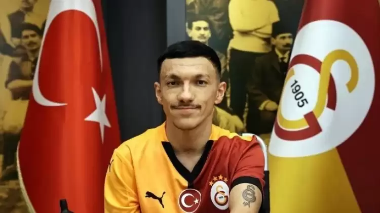 Galatasaray, milli yüzücü Umut Ünlü ile sözleşme imzaladı