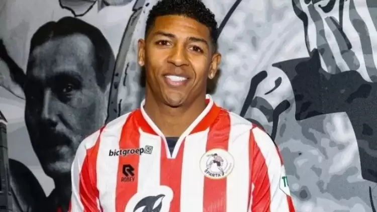 Patrick van Aanholt: "Futbol kariyerim sona eriyordu"