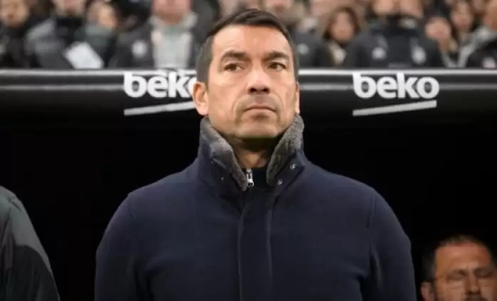 Flaş iddia! Beşiktaş'ta Giovanni van Bronckhorst dönemi sona erdi!