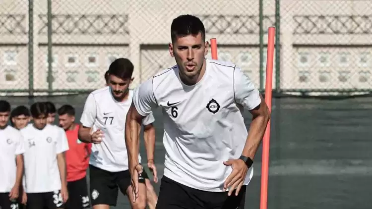 Altay'da Ceyhun Gülselam'ın ön çapraz bağları koptu! Sezonu kapattı